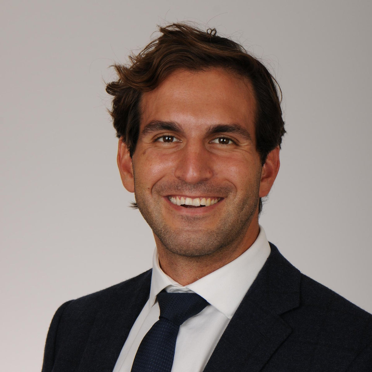 Headshot of Dr. Jonathan Aker, Ophthalmic Surgeon MD, Pilot, and Skyshield Medical Advisor